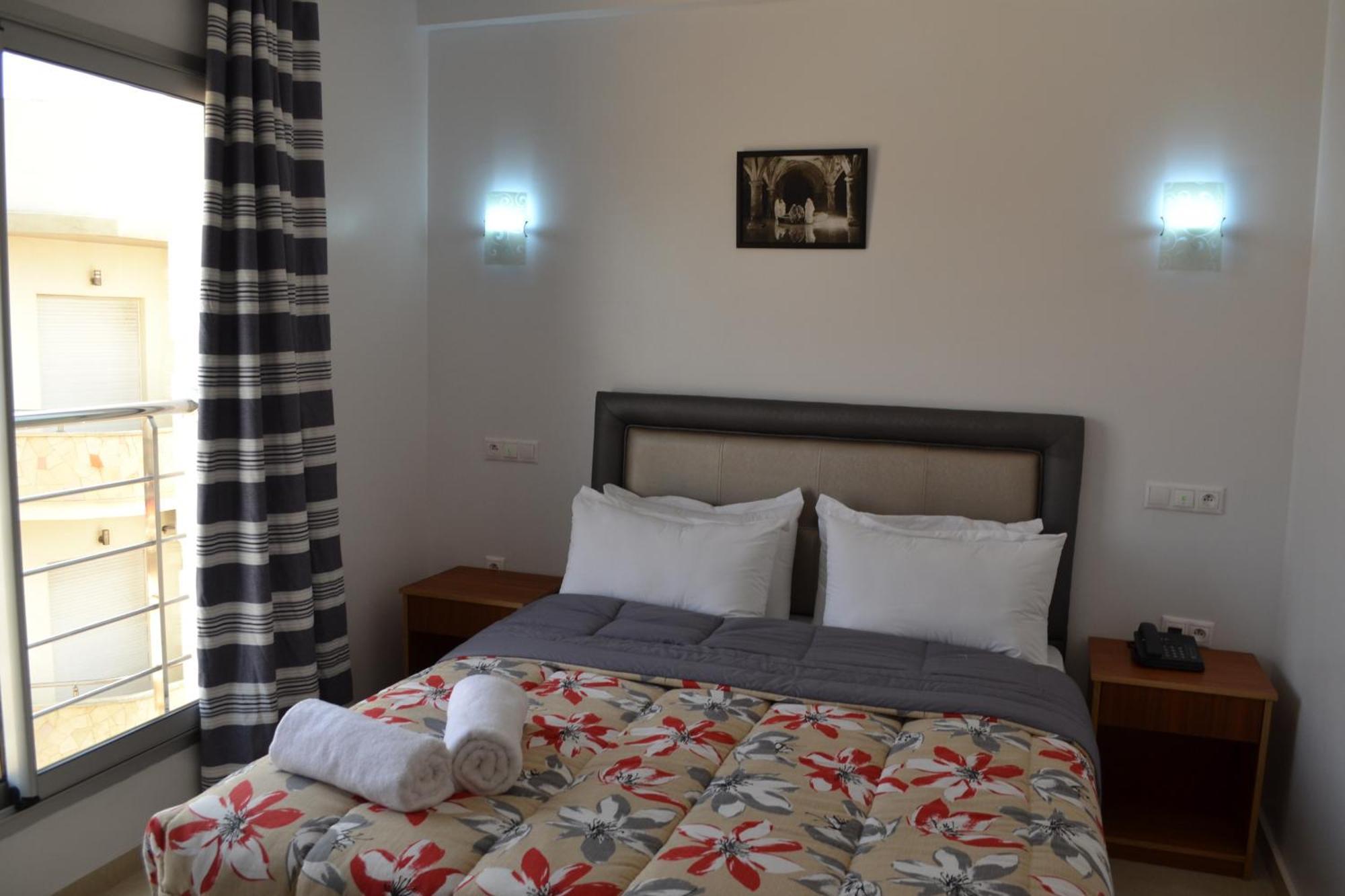 Hotel La Place Эль-Джадида Номер фото